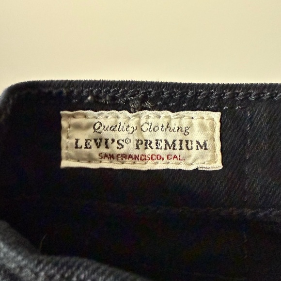 LEVI’S Premium Wedgie Distressed Raw Hem Black Jeans - Picture 10 of 13